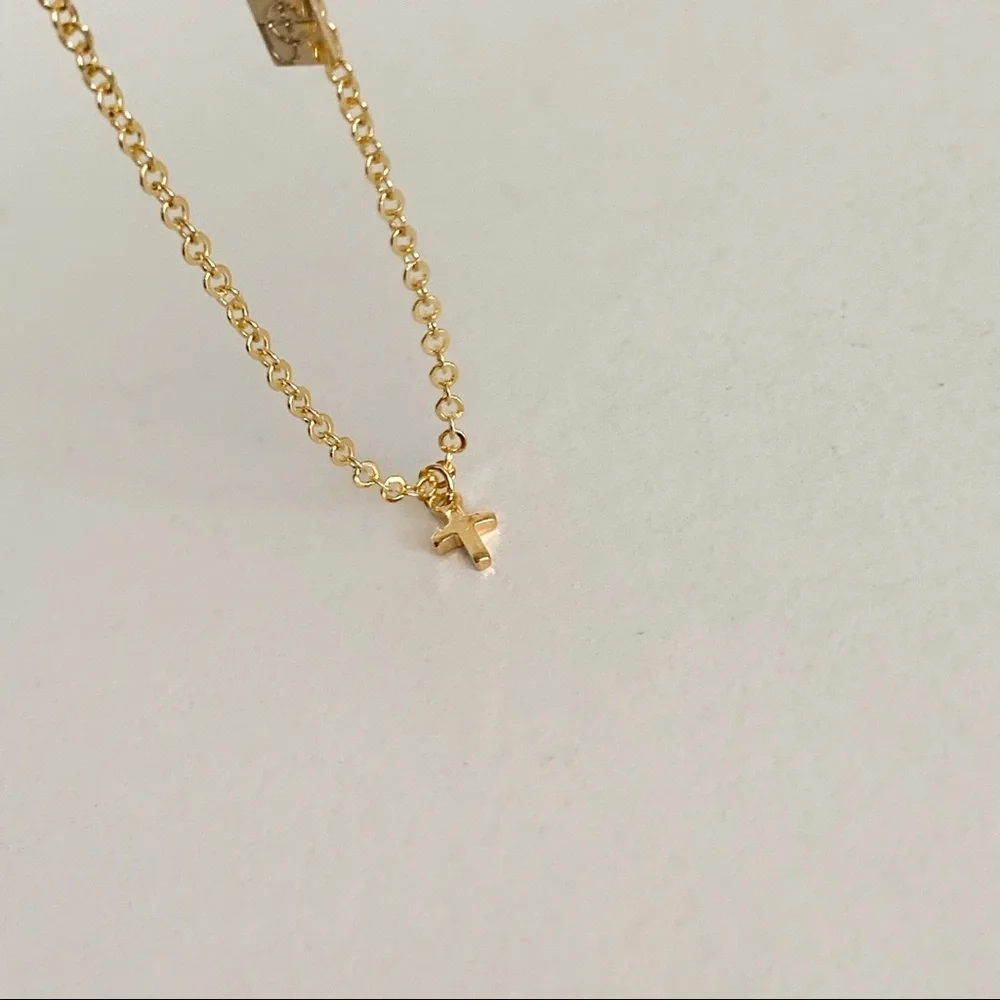 Mini cross bracelet